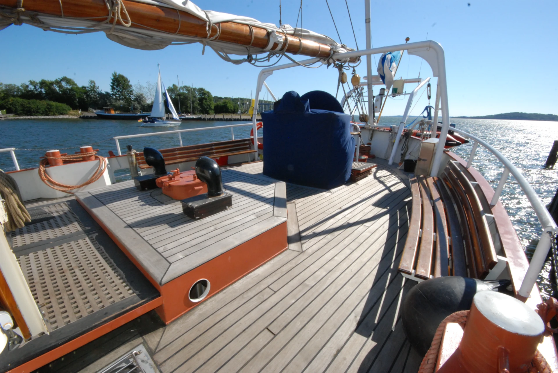 Upper deck (1)